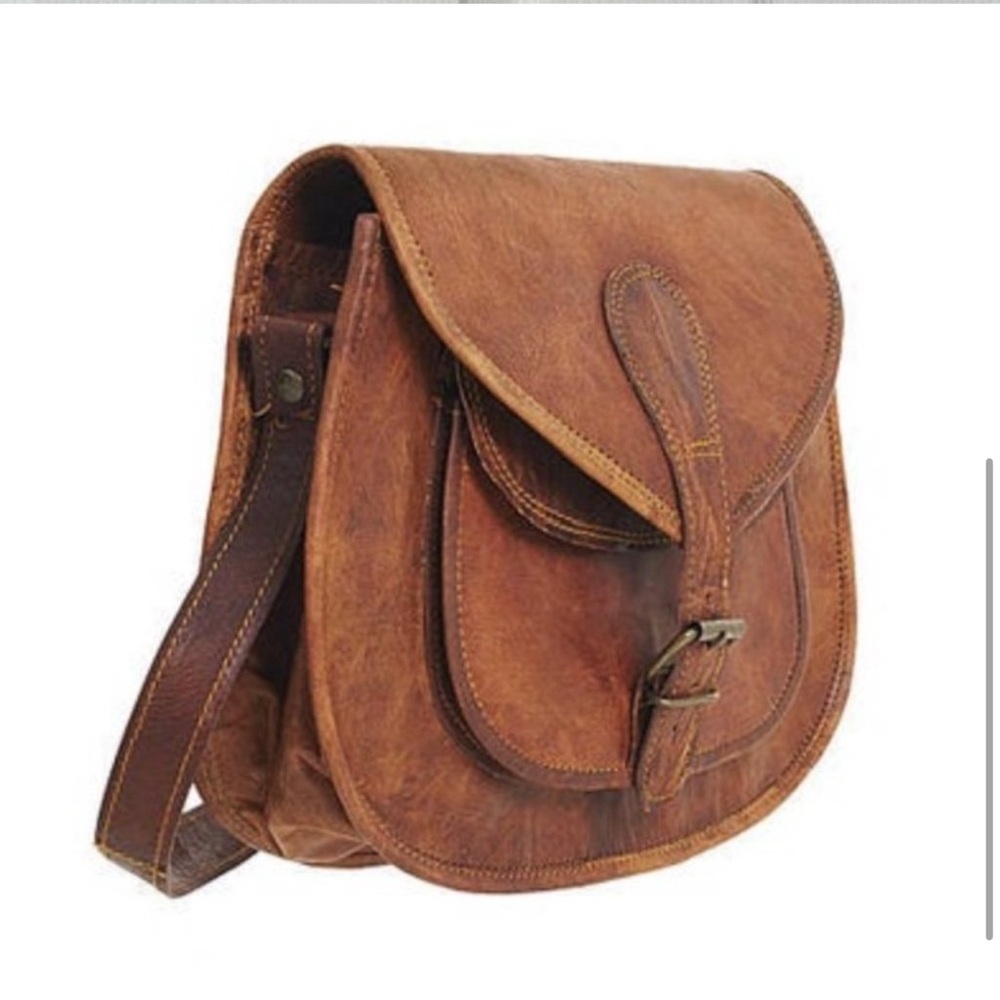 100% Soft Grain Leather Saddlebag Style Purse - Picture 5 of 6